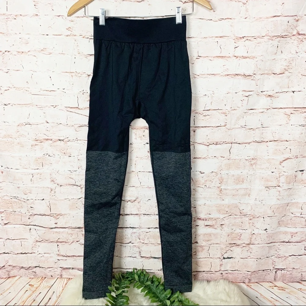 Gymshark Two Tone Gray Black Seamless Leggings Size XS